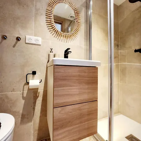 Le Bardos Provençal - T2 Proche De La Apartamento Antibes